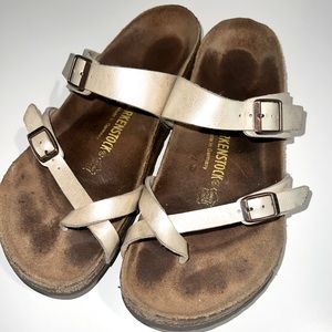 Birkenstock Mayari Sandal: Size 41 in Antique Lace